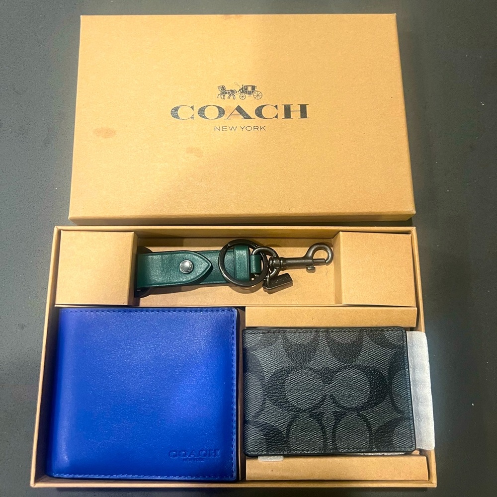 Coach 3 and 1 gift box